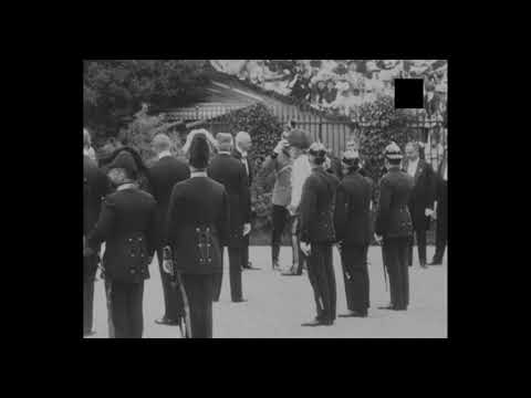 Imperador Franz Joseph I. na inauguração do Monumento à Imperatriz Elisabeth (1907)