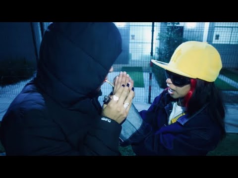 Lady Yeska .- Intoxicada Ft @Kachaaks  (Video Oficial)