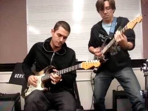 John Mayer & Tomo Fujita at Berklee (blues jam)