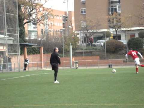 90 minutos. El 2-3 de la victoria para la P. T. San Isidro, Dani anota el rechace del penalti