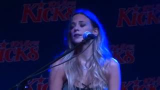 Jana Kramer - Why Ya Wanna (live)