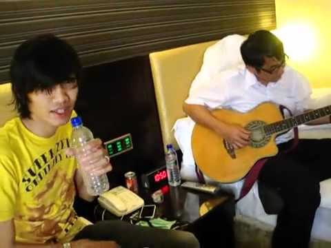 Buat Aku Tersenyum by Duta Sheila On 7 feat Dodyt