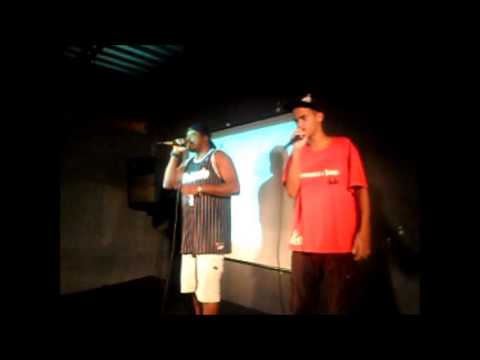 Ualax Mc Part. Onni - GoodFellas (Ao Vivo) no Enraizados Lançamento do "EP Pedaços" Ualax mc