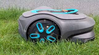 MOVING tall and overgrown GRASS with the Gardena Sileno MAX 800 robotic LAWNMOWER 