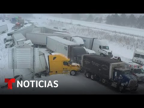 La tormenta invernal tiene en jaque a buena parte del país... y viene más nieve | Noticias Telemundo