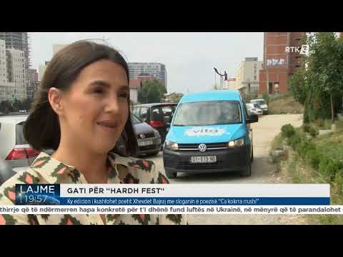 Ky edicion i kushtohet poetit Xhevdet Bajraj me sloganin e poezisë “Ca kokrra rrushi”