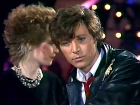 download lagu mp3 mp4 Cinq Heures Du Mat, download lagu Cinq Heures Du Mat gratis, unduh video klip Cinq Heures Du Mat