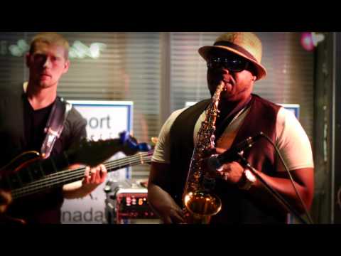 Vitamin D - More Than 1/2 Way There [Official Music Video]