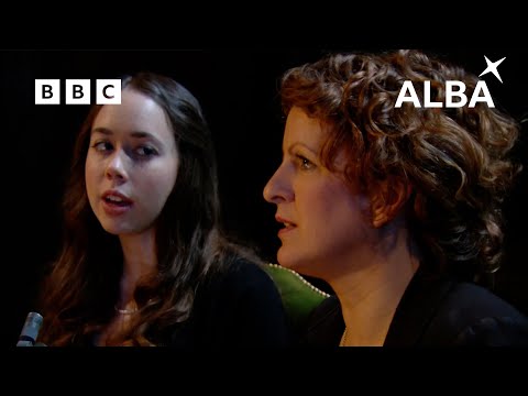 Kathleen NicAonghais & Sarah Jarosz | Gur Milis Mòrag | Transatlantic Sessions | BBC ALBA