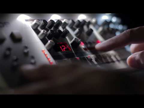 Roland TR-09 MIDI Sending...Ableton Live Drum Rack. Playing with the patterns and kits is so...