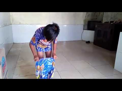 orang nyolong mangga