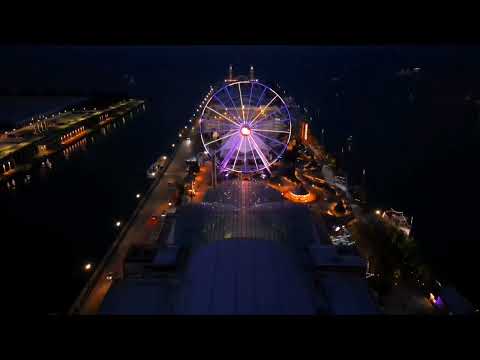 "Chicago's Stunning Navy Pier: A Bird's Eye View"