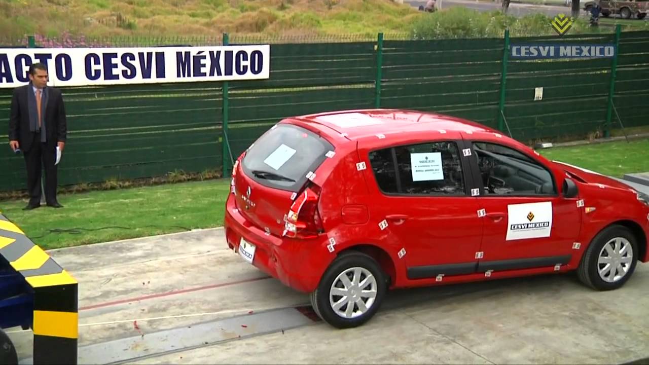 Low-speed crash test Renault Sandero 2014
