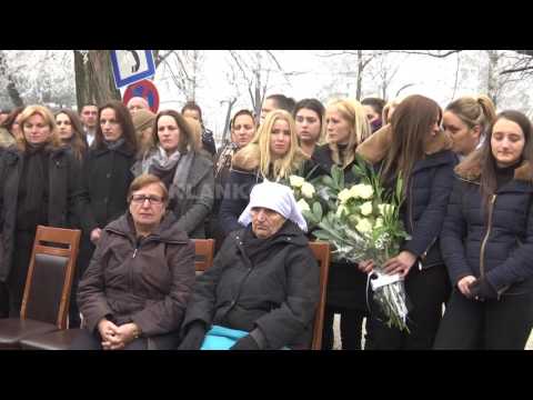 Perkujtohen Kosove e Albert Zeqiraj, dorasi ende nuk eshte kapur - 10.12.2016 - Klan Kosova