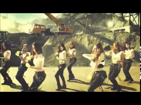 2NE1 vs Girls' Generation (SNSD) Mash-Up-''Catch The Best!''