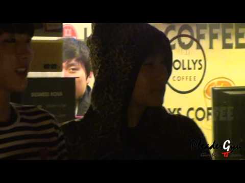 [Fancam] 111007 Sunggyu outside KBS building