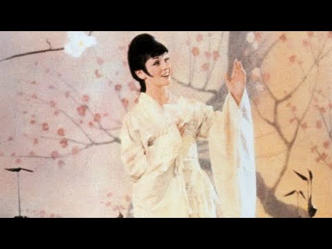 The Mikado 1966 D'Oyly Carte with subtitles