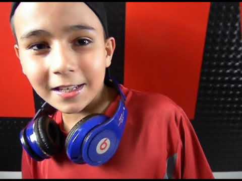 Yuri Yradi TENIS FORWARD ESTRELINHA Chinesinho