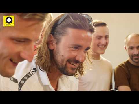 Fotbálkové derby FC Hradec Králové vs. FK Pardubice.