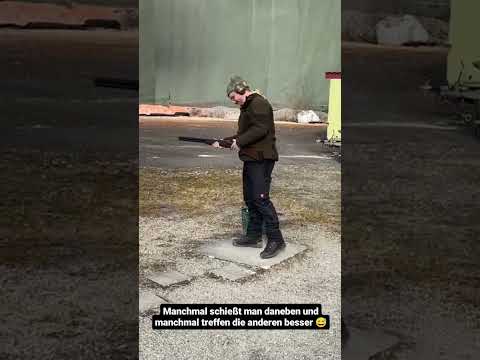 Flintenschießen auf Tontauben. Mal trifft man und mal nicht 😅 #jagd #jäger #jagen