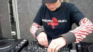 DJ Loryn Live at ZumoBeatz presented by Mizumo Music - John McLaren Park, San Francisco 2009