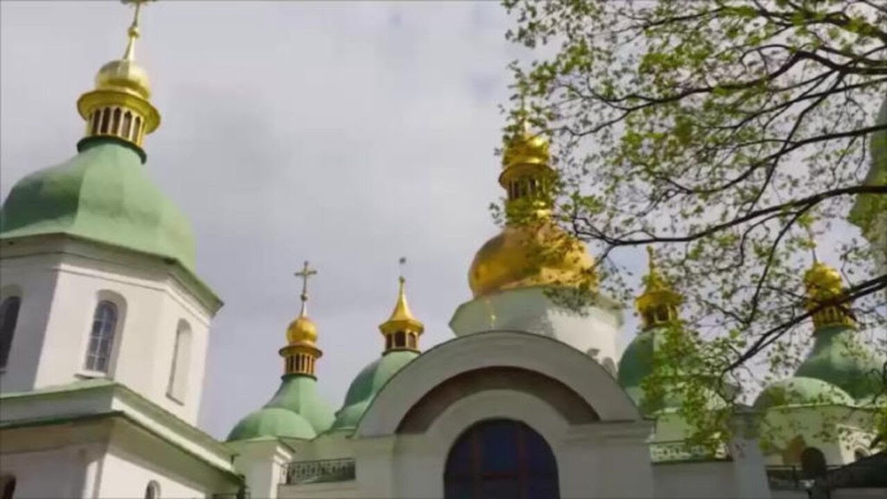 Gli auguri di Zelensky e della moglie Olena agli ucraini per la Pasqua ortodossa