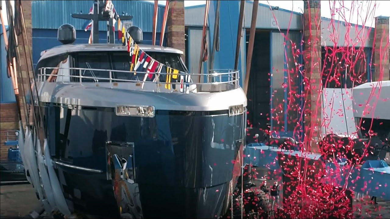 Azimut launches Magellano 30 Metri