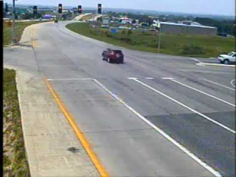 Another Close Call Red-Light Runner on 07-06-2013