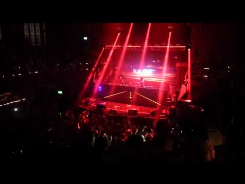Gareth Emery ft LJ Artyn - Beautiful Rage Live @ Albert Hall Manchester