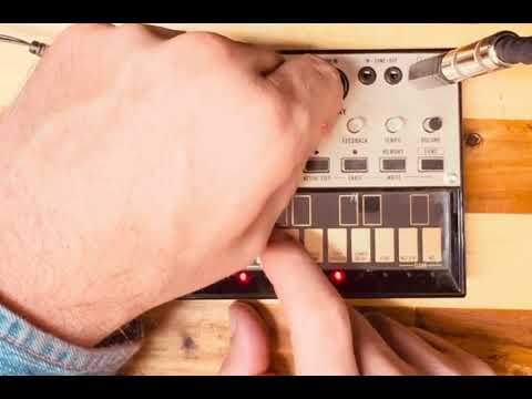 Korg Volca Keys Analog Loop Synthesizer 2013 - Present - Gold/Black image 13