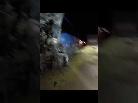 Desvio na pista termina em colisão entre carreta e ônibus no interior de Goiás