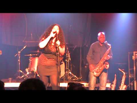 Kyla Brox Band - Ball and Chain (Nuit du Blues 2011)