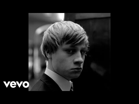 Indochine - College Boy (Versión en Español) (Official Video)