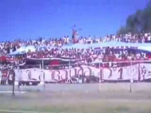 "HURACÃN LAS HERAS vs Murialdo. Cancha Gimnasia. Daria toda mi vida por ser campeón" Barra: La Banda Nº 1 &bull; Club: Huracán Las Heras