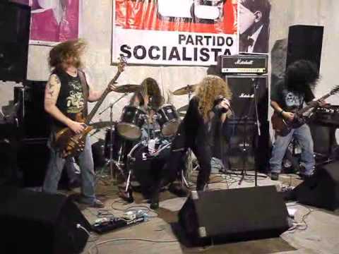 Reino Ermitaño - El Sol Tras la Niebla live at Partido Socialista - August 6 2011