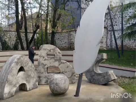 "MËSUESI  I  PARË"