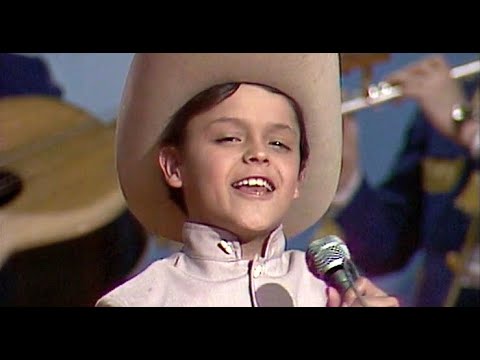 Pedrito Fernández - La de La Mochila Azul (HD)