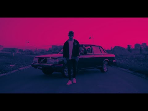 Nax King - Run it (It's a GRLSHOOT.)