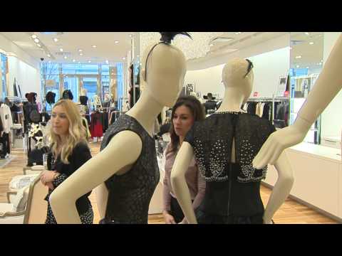 download lagu mp3 mp4 Bcbg Dresses, download lagu Bcbg Dresses gratis, unduh video klip Bcbg Dresses
