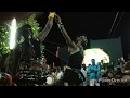 இடுப்பு சும்மா துடுப்பு மாதிரி இருக்