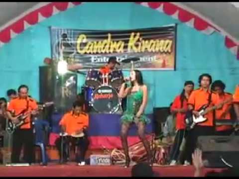 viral.!!!! panggung roboh karena ulah satu orang ini