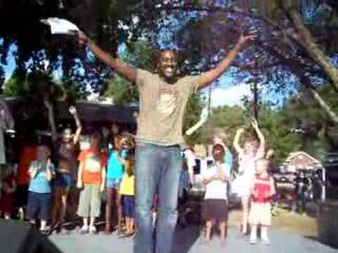 George Huff singing "Bounce" in Cleburne, TX