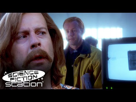 Stopping The Virus at the Airport (Final Scene) | 12 Monkeys (1995) | Science Fiction Station