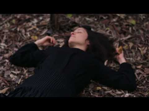 Trailer, La sangre de la luna