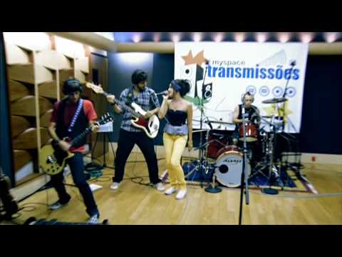 Jullie - Nem Um Segundo (Ao Vivo - MySpace)