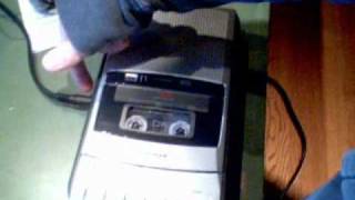 Video thumbnail for Radioshack CTR-121 AC Bias Cassette Recorder by lmull3
