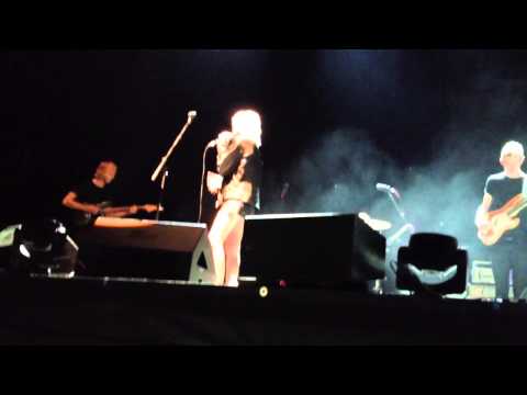 Sky Ferreira - Nobody Asked Me (If I Was Okay)