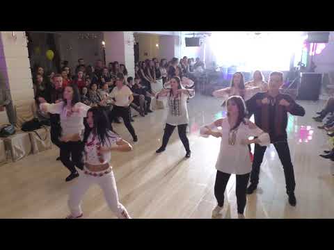 ZUMBA TECUCI - Balul Bobocilor "In Stil Romanesc " 2017