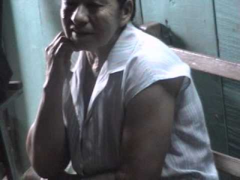 PAPA Y MADRINA HILDA COMENTANDO DE PRIMO MIGUEL EN IDIOMA GUARANI.mpg