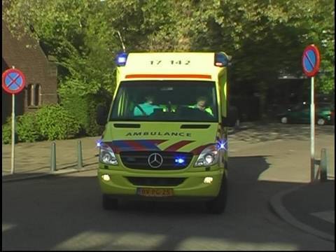 A1 Ambulance 17-142 Rotterdam spoed